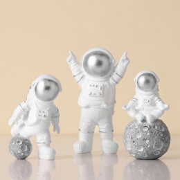 Creative Nordic Resin Cartoon Astronaut Ornaments Sculpture Moon-stepping Spaceman Living Room Home Decoration Figure Statue