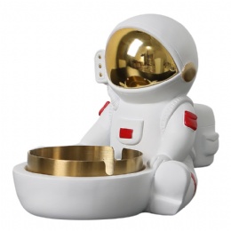 Astronaut Moon Resin Ashtray Ornament Astronaut Ashtray Creative Ashtray Resin Ashtray Craft Decorations Ceramic Astronaut Ornaments for Home Table Office Decoration Boyfriend Gift